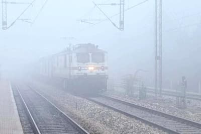 train in fog in jhansi