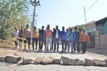 पांच महीने में ही उखड़ गई सीसी सड़क, जोधपुर के डिगाड़ी में लोगों और दुकानदारों का फूटा गुस्सा