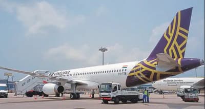 Vistara Mumbai Kolkata Flight hit Turbulence eight passengers injured 3 critical
