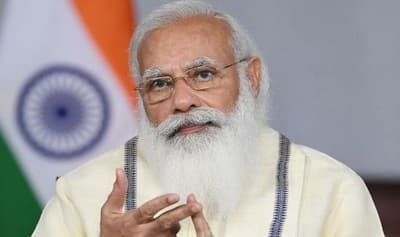 Maharashtra baramati Tea Vendor sends rs 100 money order to PM Modi for shaved his beard