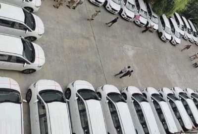 Telangana KCR Govt purchased 32 Luxury Vehicles for IAS officers amidts covid Opposition codemns 
