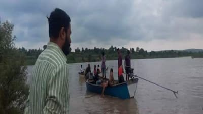 Boat sank in Maharashtra
