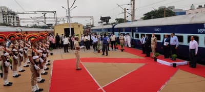 रेलवे महाप्रबंधक का दौरा..जनप्रतिनिधियों ने स्टेशनों पर यात्री सुविधा बढ़ाने पर पूछे सवाल