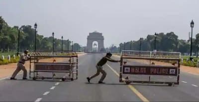 Weekend Curfew In Imposed in Delhi no none essential Movement allowed 