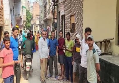 two_labourers_died_due_to_release_of_poisonous_gas_during_cleaning_in_septic_tank_in_ghaziabad.jpg