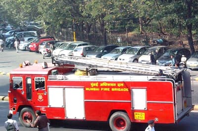 Mumbai Galaxy Hotel Fire 3 dead