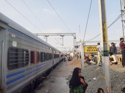 Rail traffic affected due to goods train landing in yard at Jhansi station