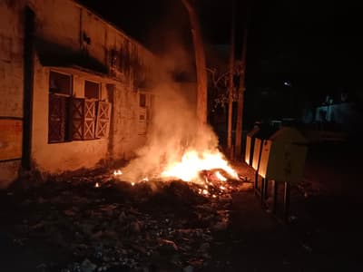 The waste coming out of civil hospital is being burnt in the premises, patients are suffocating