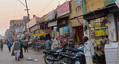 नपा की दुकानें अनुबंधकर्ताओं ने उठा दीं किराए पर, खुद नहीं जमा कर रहे किराया