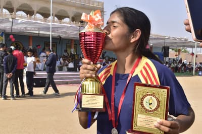 Priyanka became the best player by scoring 18 goals in the hockey competition