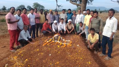 अजग-गजब ; गाय के मौत की मनाई तेरहवीं, मुंडन कर कराया गंगा भोज