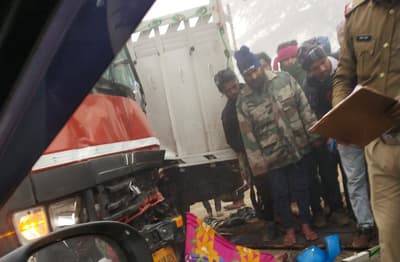 Alwar Accident: two youth died in accident in Ramgarh