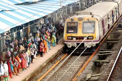 mumbai_local_train_news.jpg
