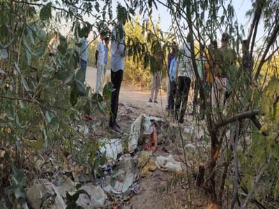 झाडिय़ों में मिली प्लास्टिक के बोरे में बंद नवजात बच्ची, वाहनों की भिड़ंत में एक की मौत