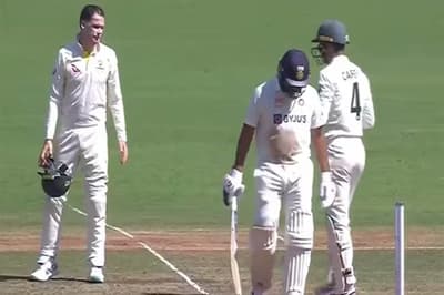 rohit-sharma-to-steve-smith-saying-ye-pagal-hai-in-ind-vs-aus-1st-test-video.jpg