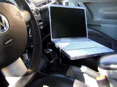 laptop_in_car.jpg