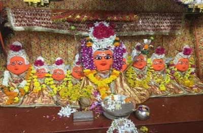 Indore News : चैत्र नवरात्र...बिजासन माता मंदिर में तैयारी शुरू