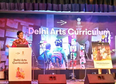 Delhi: स्कूलों में शुरू किए गए पायलट प्रोजेक्ट ‘दिल्ली आर्ट्स करिकुलम’ की रिपोर्ट दिल्ली सरकार ने की लॉन्च, जानिए क्या है प्रोजेक्ट में खास?