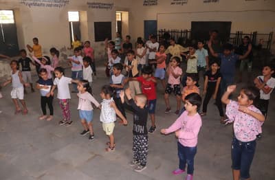 Dance steps training on Patrika summer camp