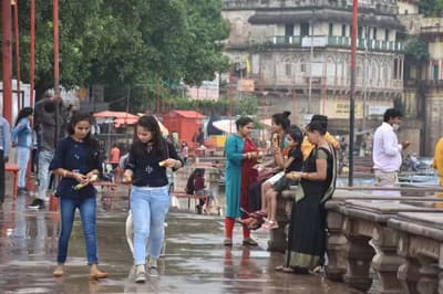 Varanasi weather changed, 20 mm water rained in 45 minutes
