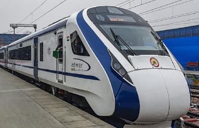 गांधीनगर केपिटल-मुंबई सेंट्रल वंदे भारत एक्सप्रेस ट्रेन अब बुधवार को नहीं चलेगी