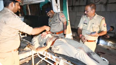 Kanpur Dehat: तेज रफ्तार पिकअप की टक्कर से सिपाही व युवक की मौत...