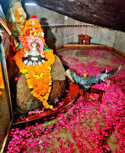 shiv puja vidhi with mantra