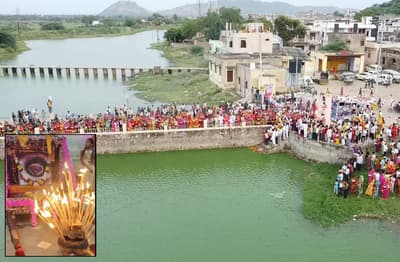 maha aarti in ghushmeshwar shiv temple in sivadas