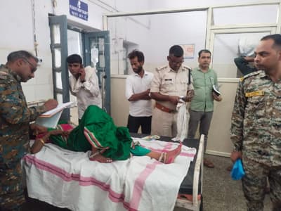 श्योपुर जिले के विजयपुर में यात्री बस पलटी, एक मौत, दर्जन भर लोग घायल