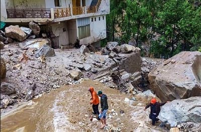 हिमाचल: ऐसी बरसी रैना, मुश्किल कर दिया जीना
