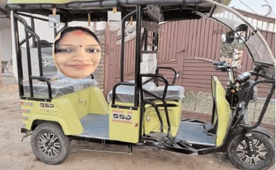 नया रिक्शा खरीदकर पत्नी और बेटे के साथ जा रहा था ससुराल, हादसे में चली गई पत्नी की जान