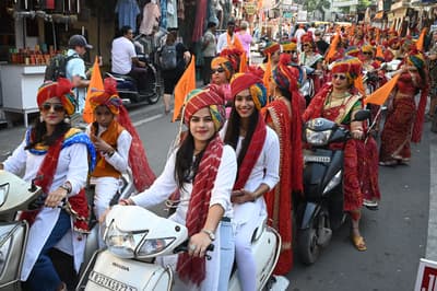 Video...अजमीढ़ जयंती पर मनाया शिखर महोत्सव, निकाली शोभायात्रा