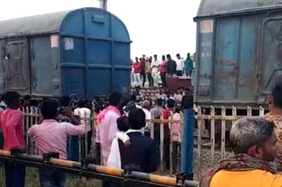 Goods train split into two parts in Jhansi