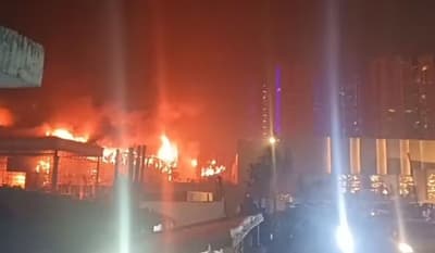 Banquet hall caught in massive fire chaos created