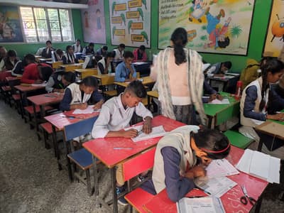दसवीं हिंदी के पर्चे में 481 परीक्षार्थी रहे अनुपस्थित